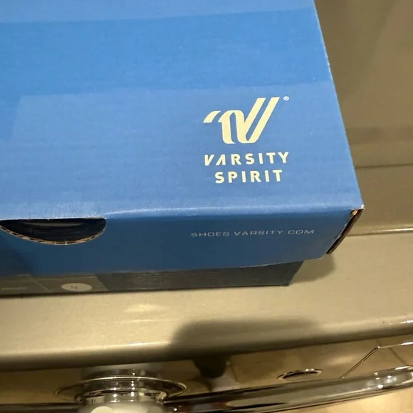 VARSITY double edge 2.0 cheer shoes size 9 - Picture 4 of 10